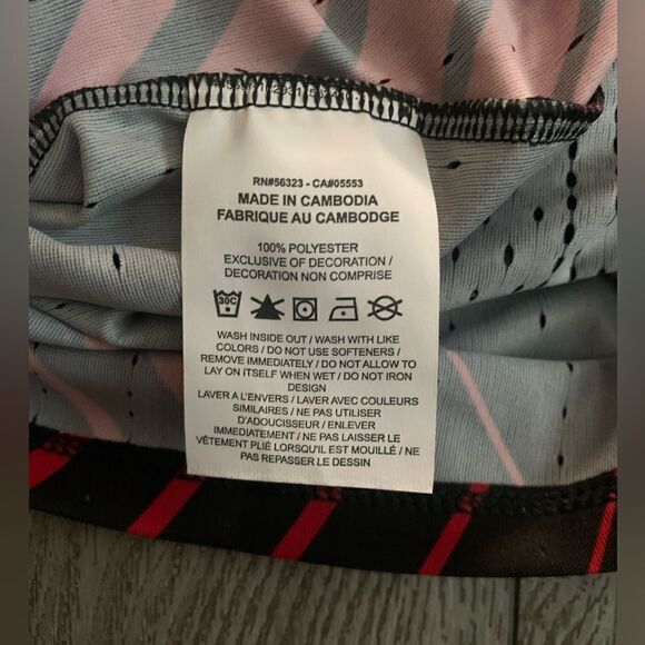 Nike woman’s size S running track shirt - Picture 3 of 4